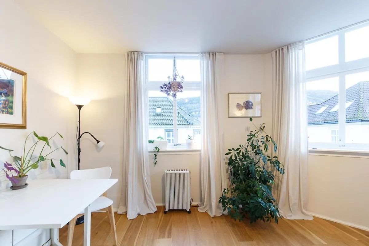Apartment Unique Relaxed Corner Flat In Central Bergen